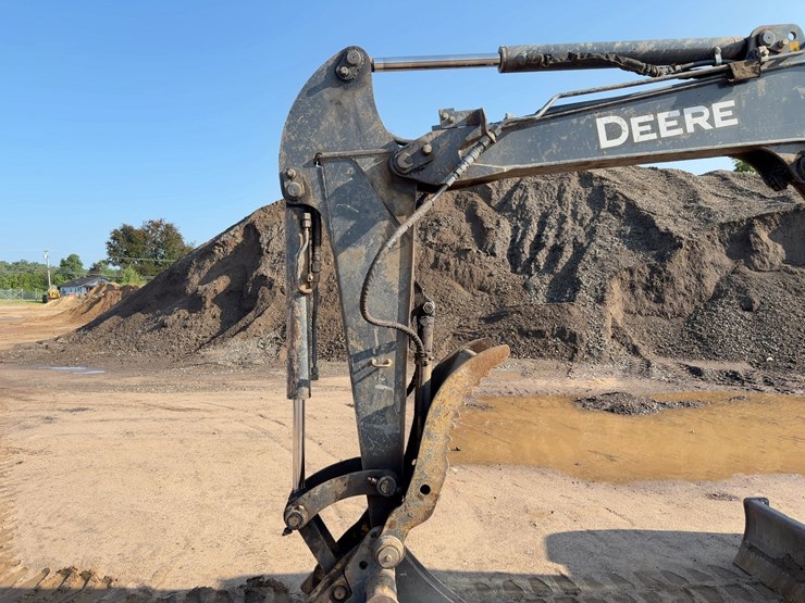 2016-deere-50g-image-14