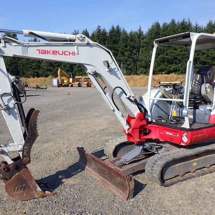 TAKEUCHI TB240