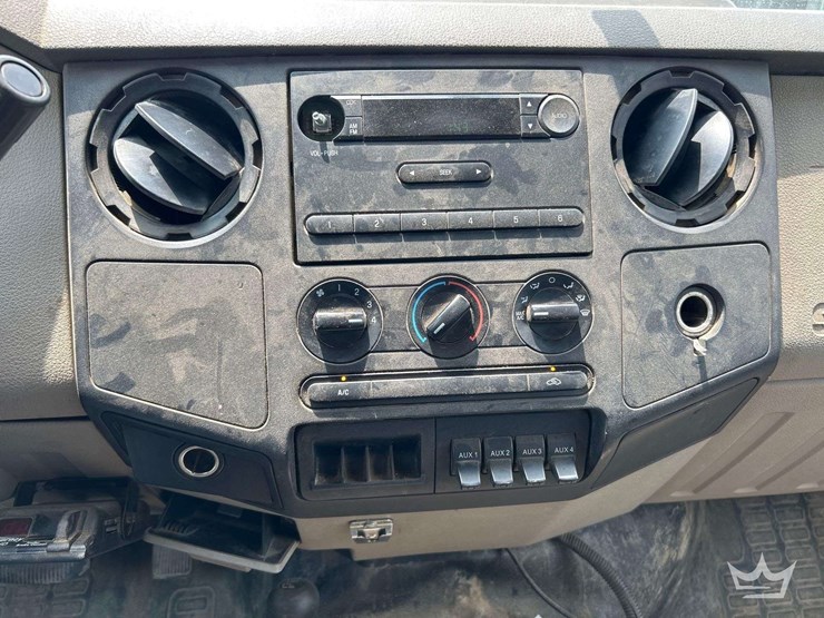 2008-ford-f550-image-16