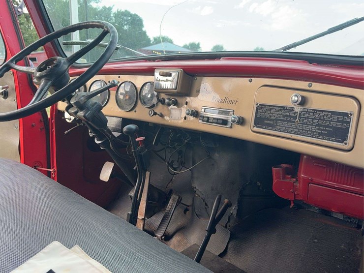 1953-international-r200-image-68