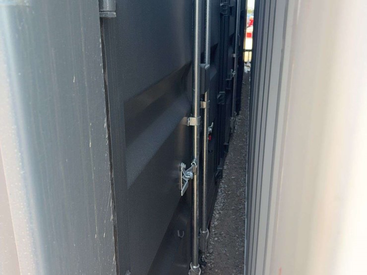 new-20ft-storage-container,-with-2-side-door,-yleu2566279-image-3