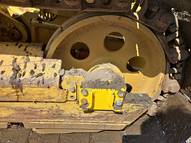 2006-caterpillar-d4g-xl-image-13