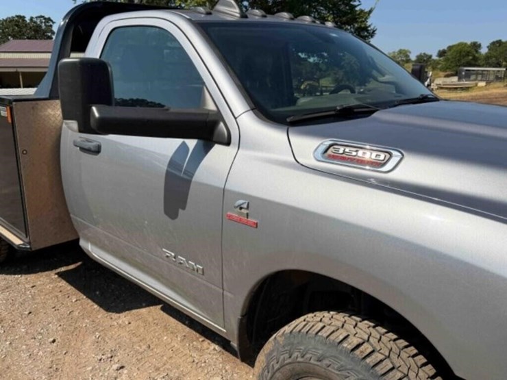 2019-ram-3500-tradesman-image-8
