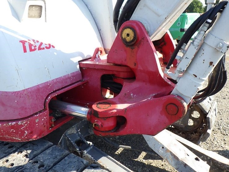 takeuchi-tb290-image-27