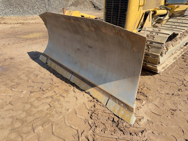 2004-caterpillar-d5g-xl-image-9