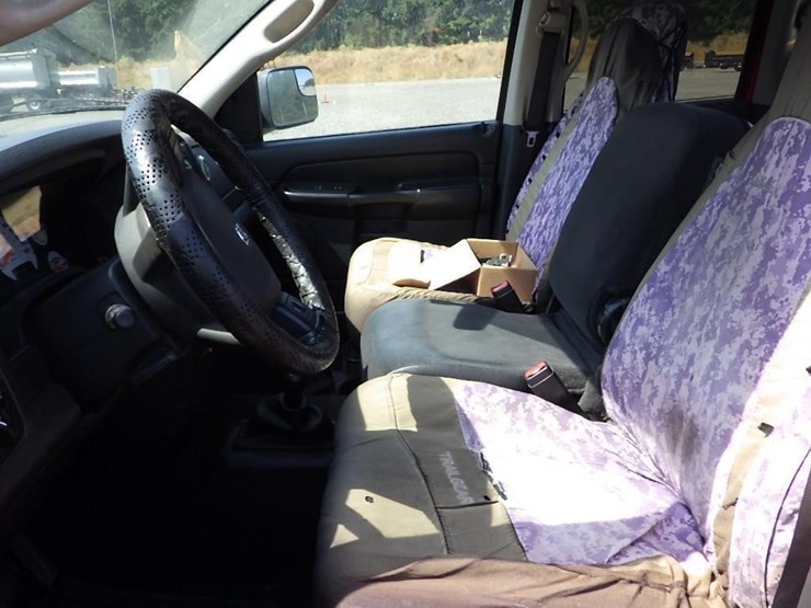 2004-dodge-2500-image-28