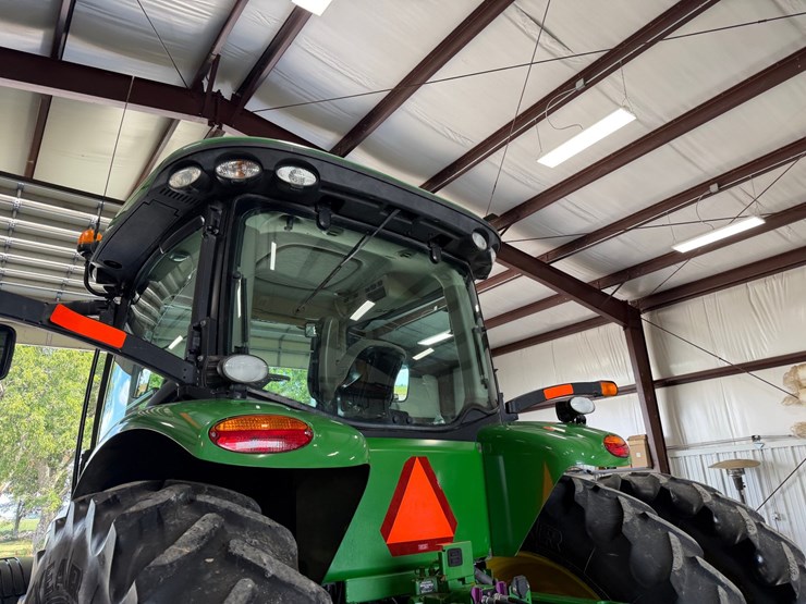 2011-john-deere-8285r-image-33