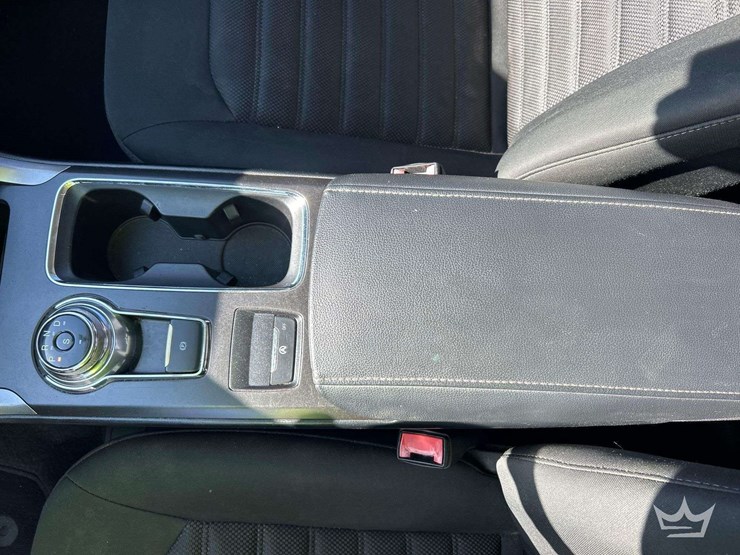 2018-ford-fusion-sedan-image-17