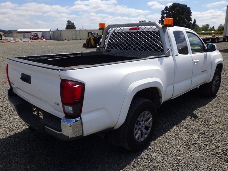 2018-toyota-tacoma-image-5