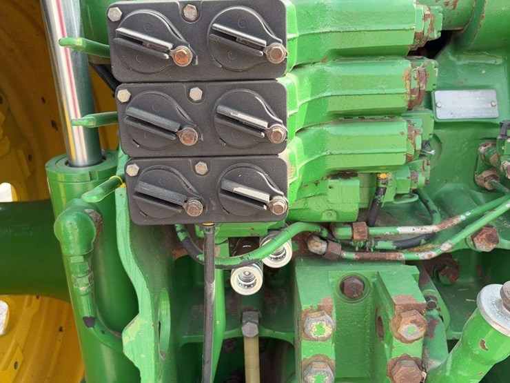 1995-john-deere-8300-image-14