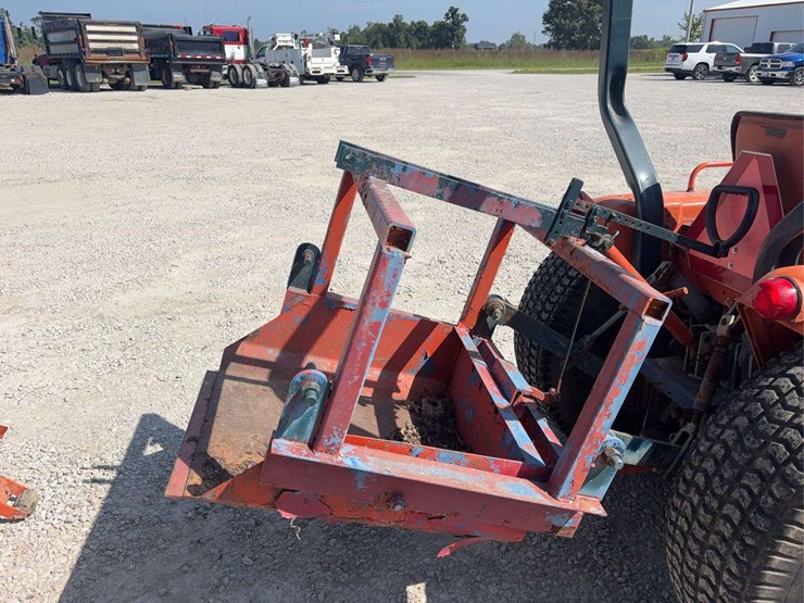 kubota-b8200-image-12