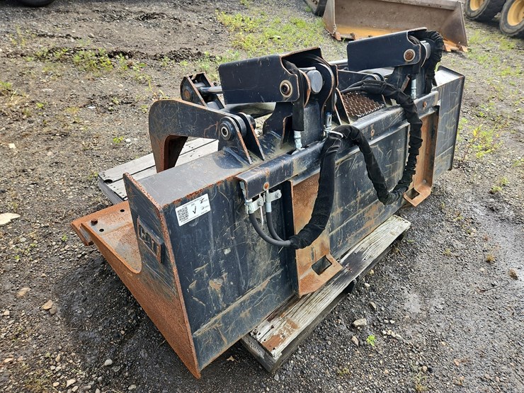 caterpillar-80-image-4