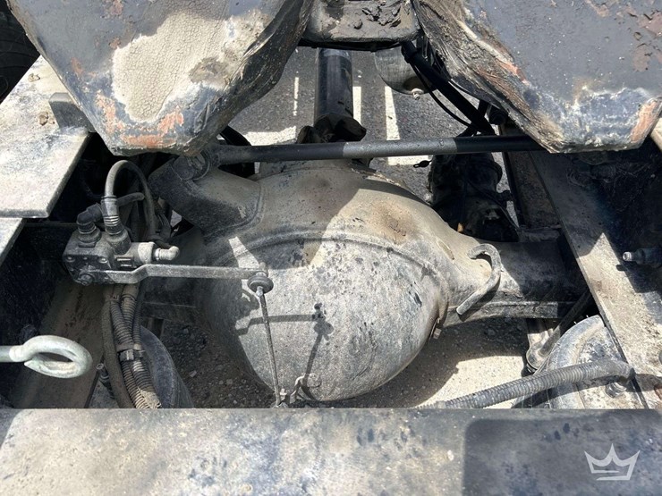 2014-freightliner-m2-106-image-26