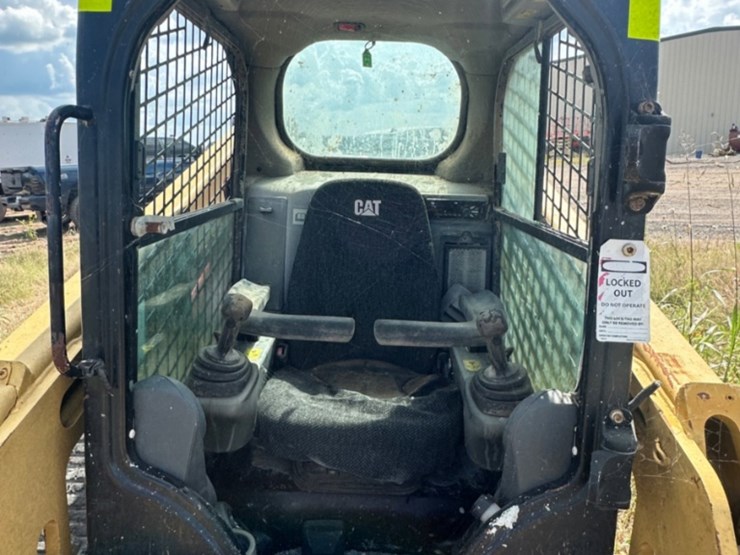 2016-caterpillar-249d-image-4