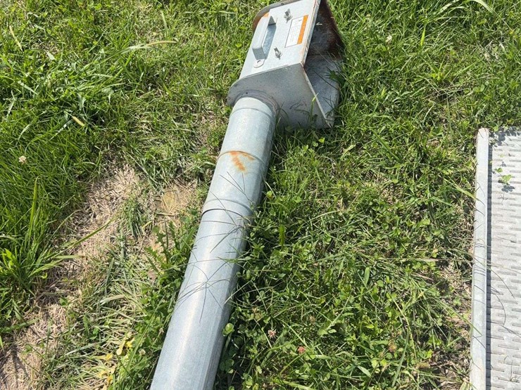 4"-auger-for-bulk-bin-with-motor-mount-image-3