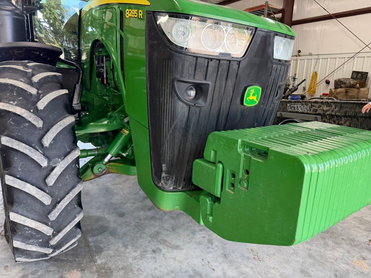 2011-john-deere-8285r-image-45