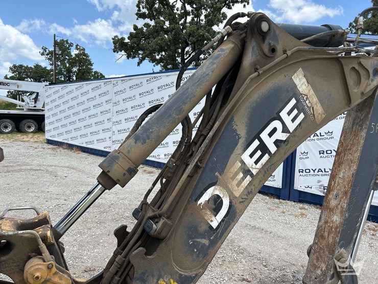 2018-deere-310l-image-26