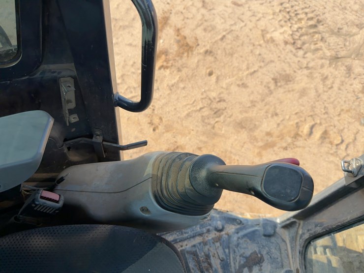 2016-deere-50g-image-31