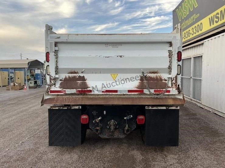 2016-freightliner-114sd-image-6