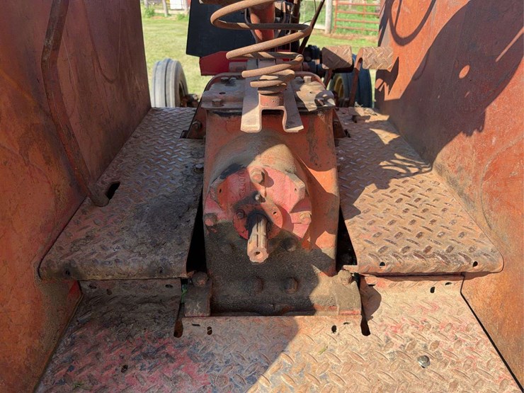 massey-ferguson-55-image-37