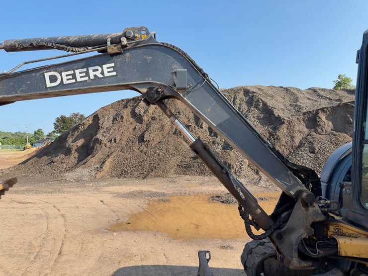 2016-deere-50g-image-15