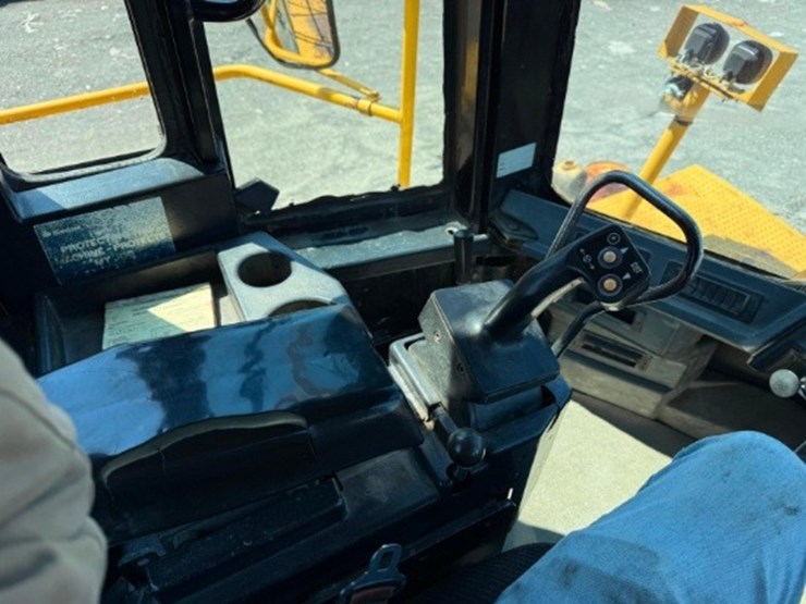 caterpillar-992g-image-31