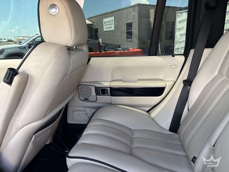 2010-land-rover-range-rover-image-34