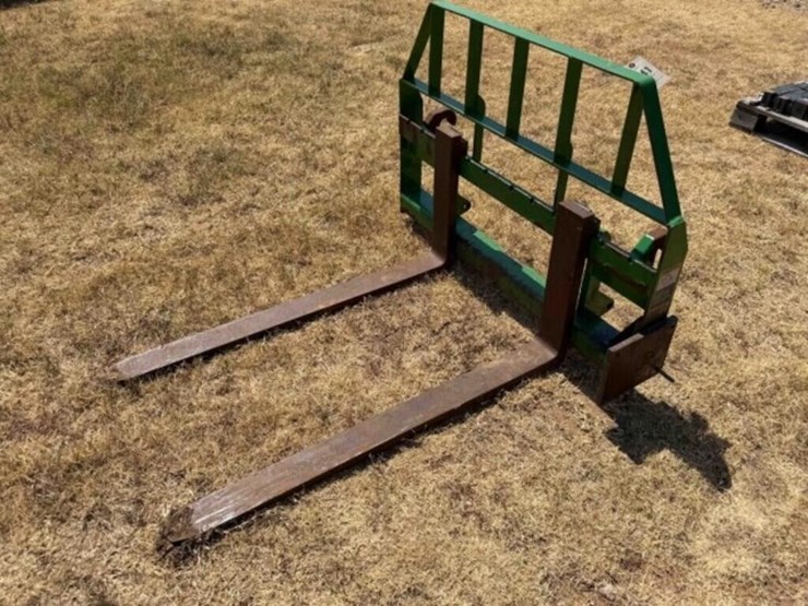 frontier-pallet-forks-image-1