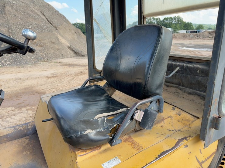 1998-caterpillar-dp40-image-15