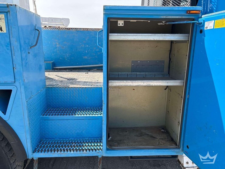 2011-international-durastar-4300-image-29