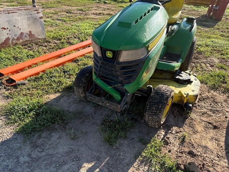 2018-john-deere-x590-image-3