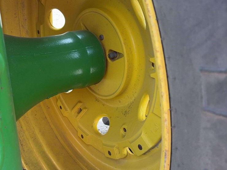 1995-john-deere-8300-image-11