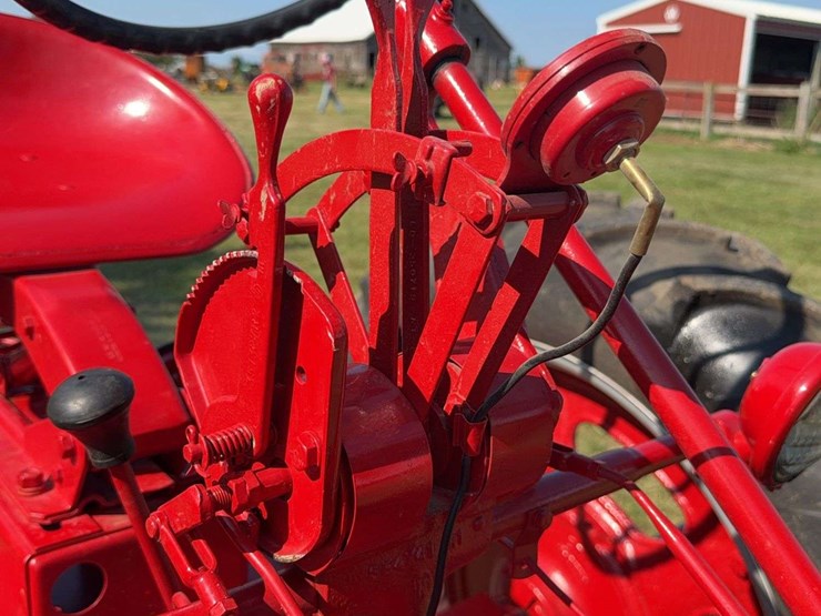 farmall-200-image-27