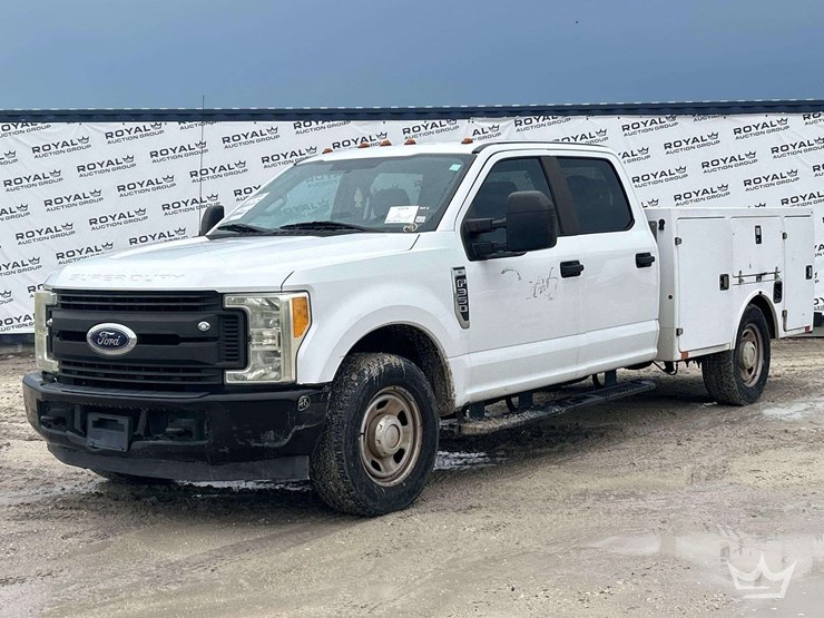 2017-ford-f350-image-1
