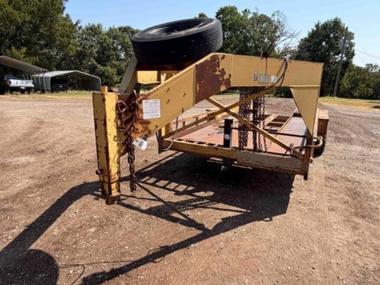 belshe-gooseneck-equipment-trailer-image-2