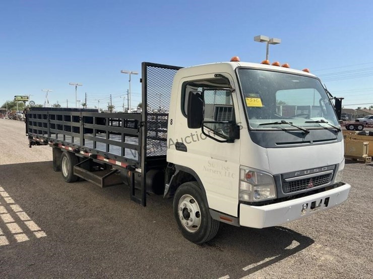 2006-mitsubishi-fuso-fe180-image-4