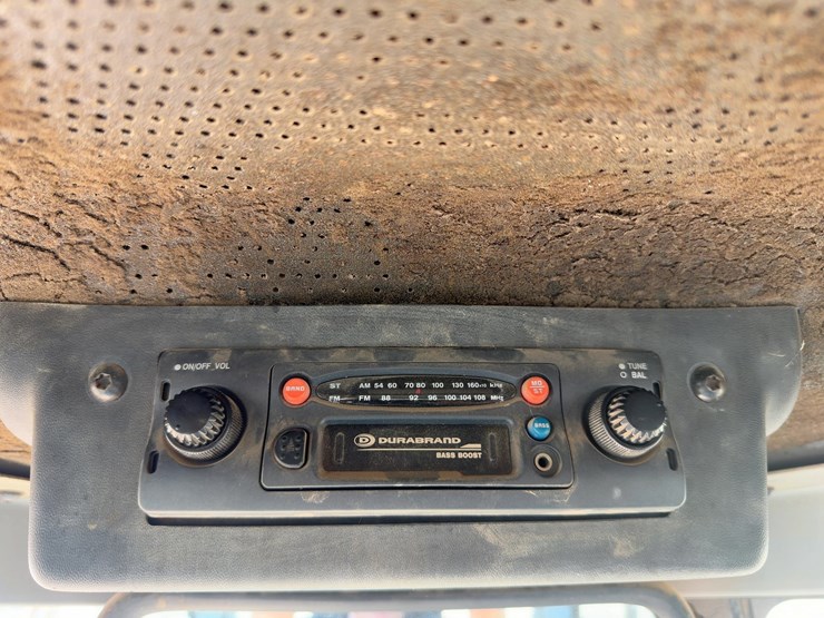 2004-caterpillar-d5g-xl-image-33