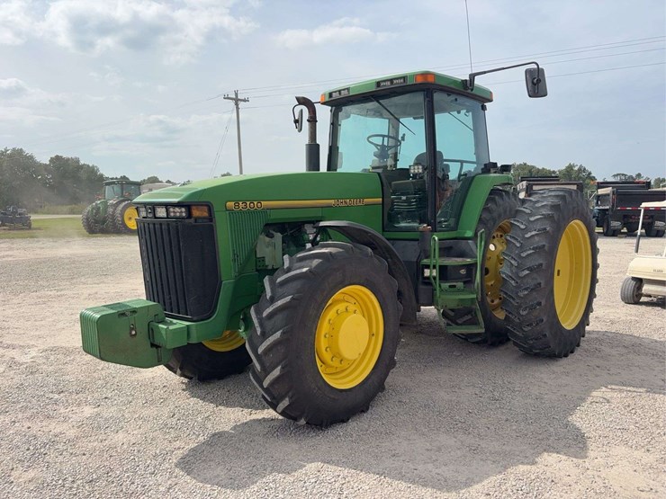 1995-john-deere-8300-image-2