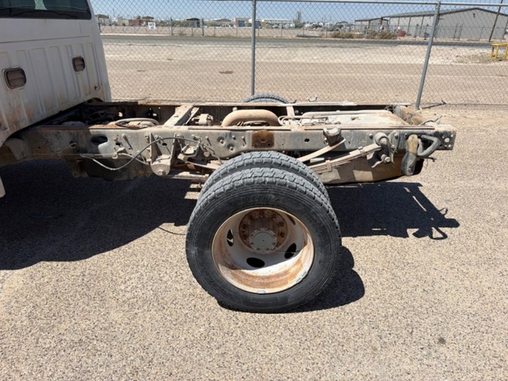 2014-ford-f550-image-8