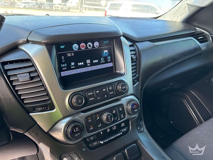 2018-chevrolet-tahoe-image-16