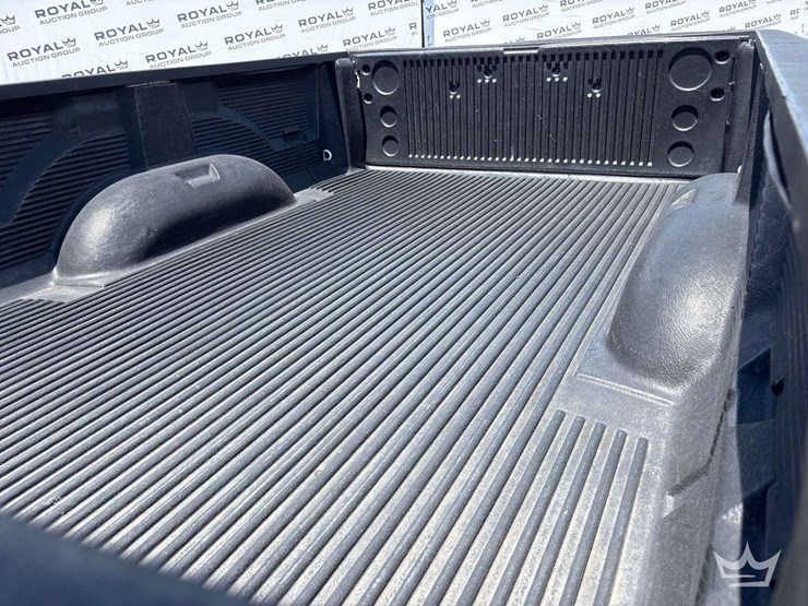 2013-dodge-1500-image-21