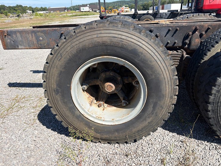2000-mack-dm690sx-image-16