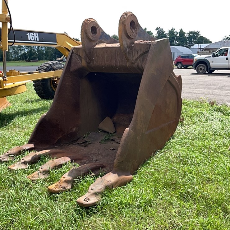 6FT. 6IN. BUCKET EXCAVATOR BUCKET