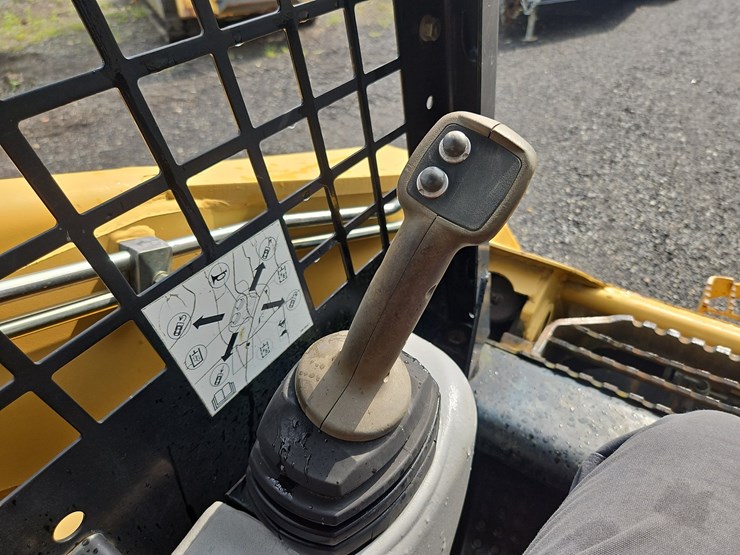 2006-caterpillar-262b-image-16
