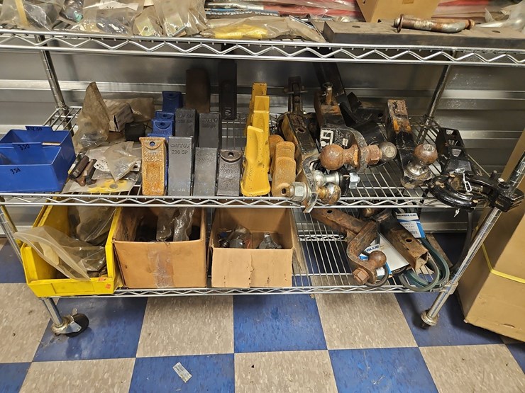rolling-shelf-with-contents-image-4