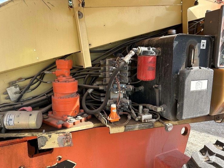 1999-jlg-600s-image-7