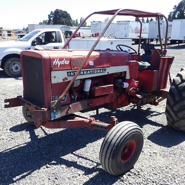 International I-656 Tractor