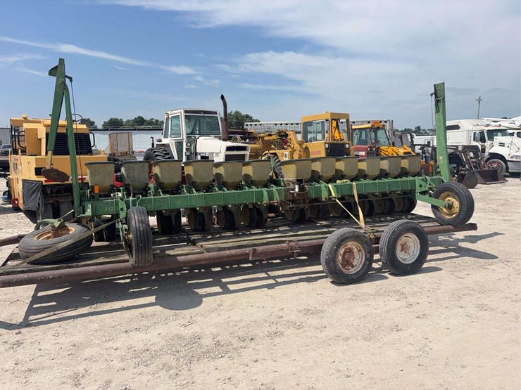 john-deere-7100-image-1