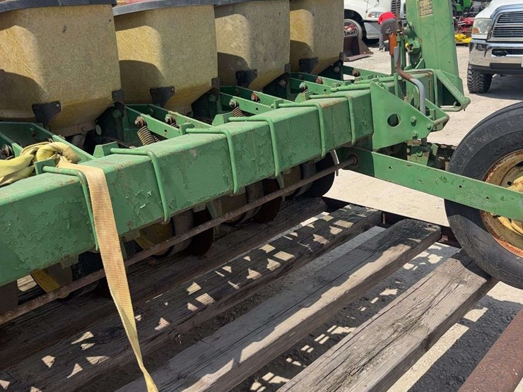 john-deere-7100-image-4