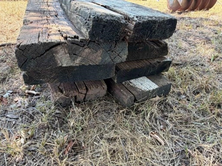 9-count--8’-wood-planks/board-image-2